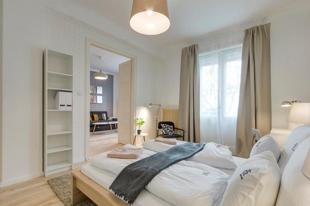 Galya Apartment บูดาเปสต์ ภายนอก รูปภาพ
